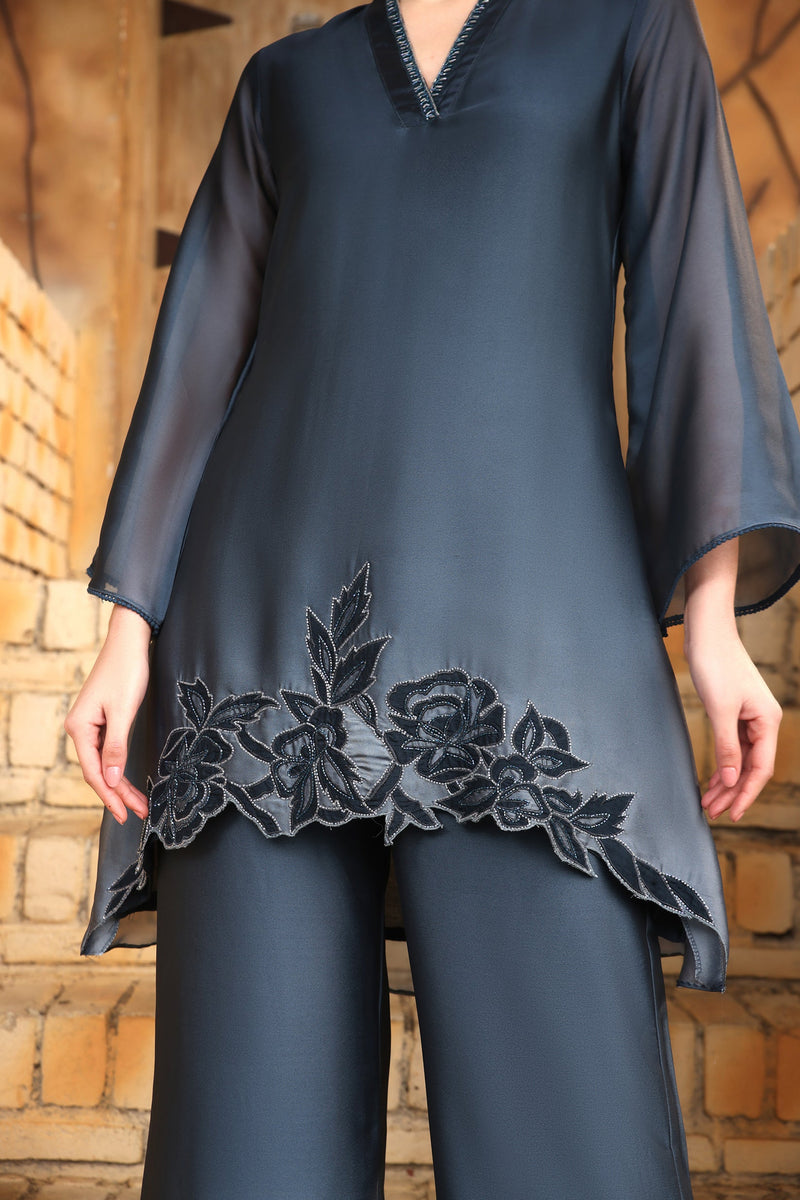 GREY ORGANZA CO-ORD SET WITH INTRICATE EMBROIDERY