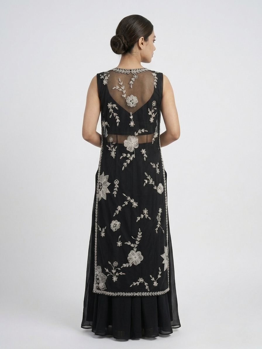 BLACK EMBROIDERED CAPE STYLE SET