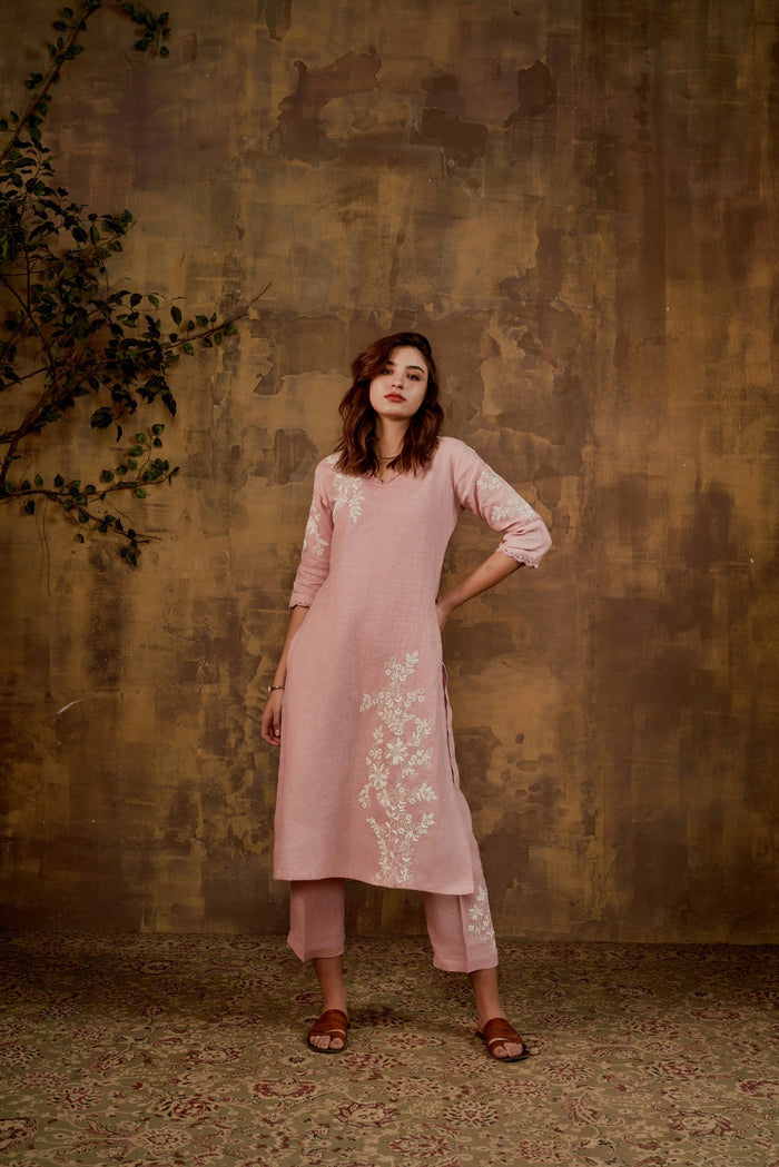 PINK THREAD EMBROIDERED LINEN KURTA PANT SET