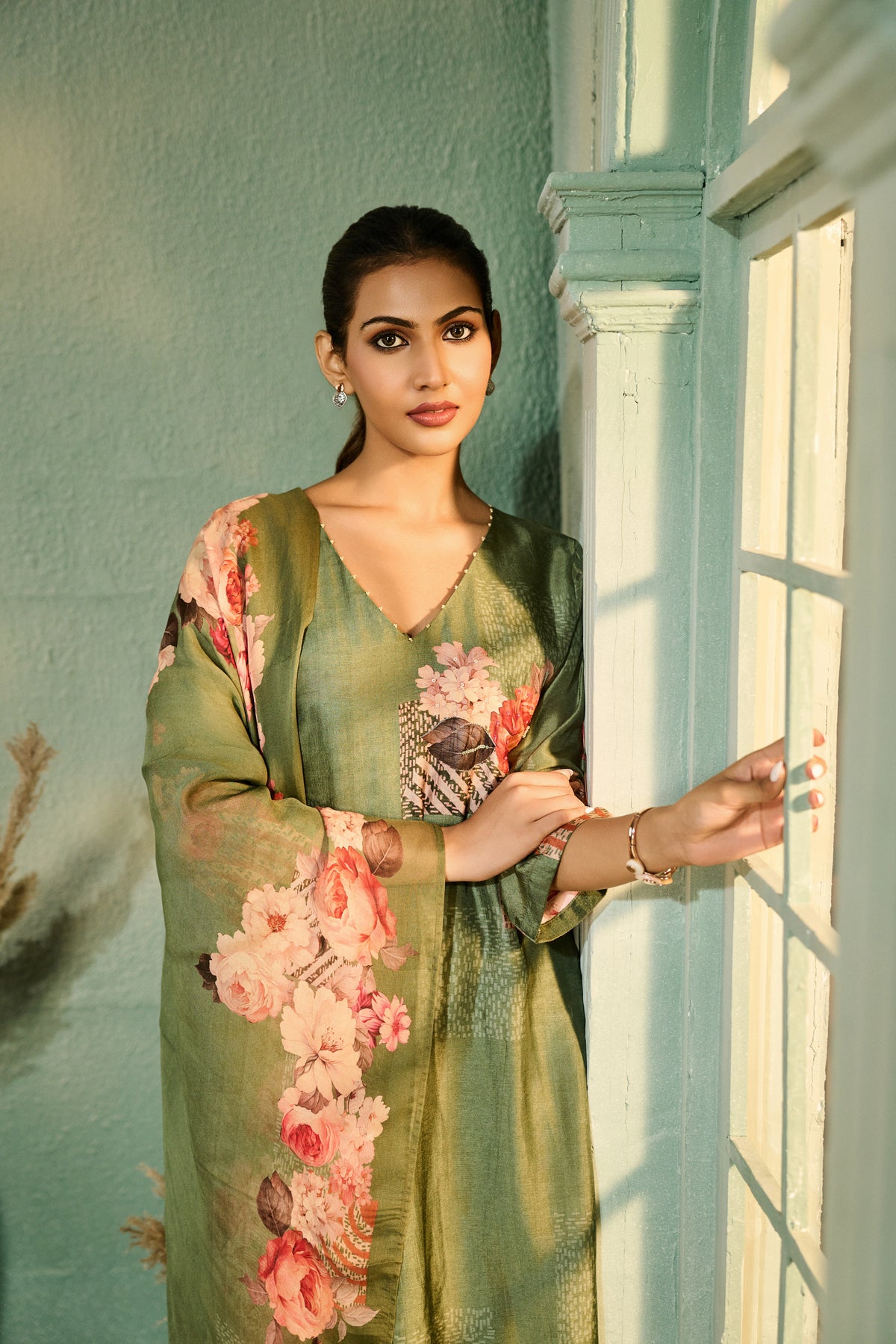 GREEN FLORAL PRINT SILK EMBROIDERED KURTA SET | Nishly Fashion House