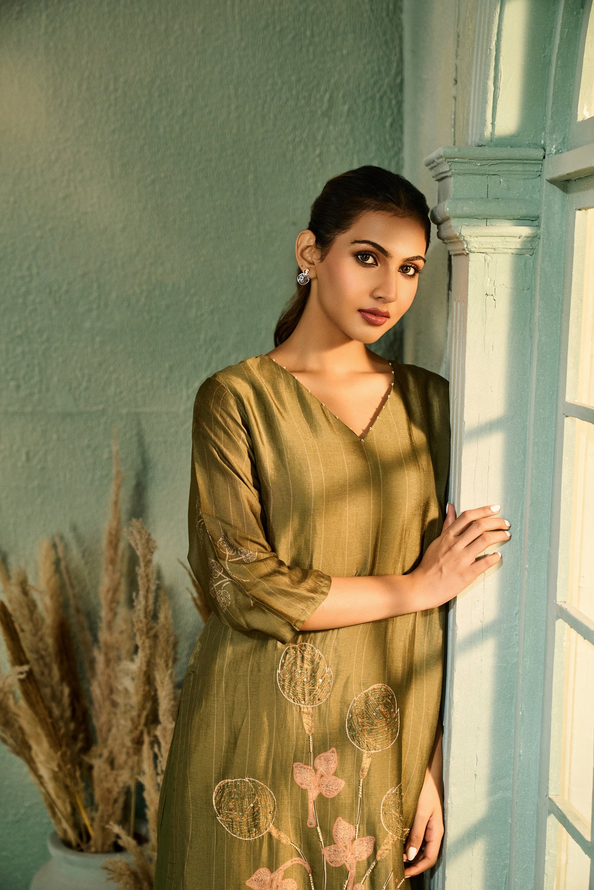 GREEN PRINTED SILK EMBROIDERED KURTA SET | Nishly Fashion House