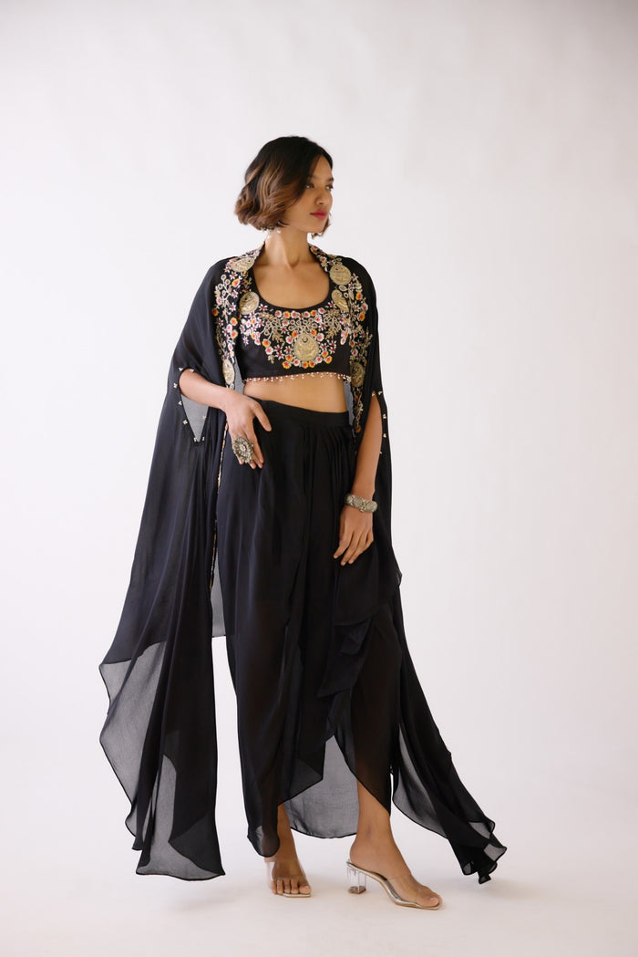 BLACK EMBROIDERED CAPE & PLEATED SKIRT SET