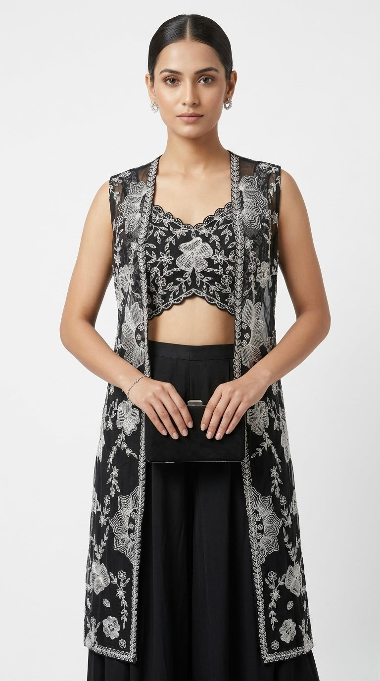 BLACK EMBROIDERED CAPE STYLE SET