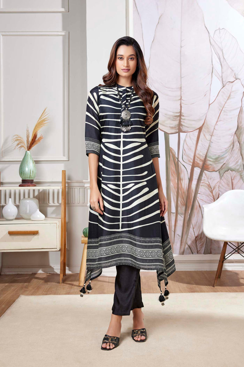 BLACK SILK KURTA PANT SET WITH NECKLACE