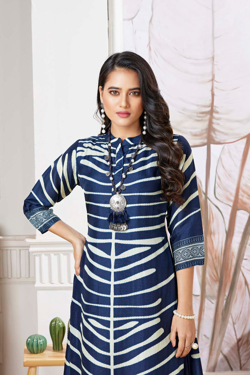 BLACK SILK KURTA PANT SET WITH NECKLACE