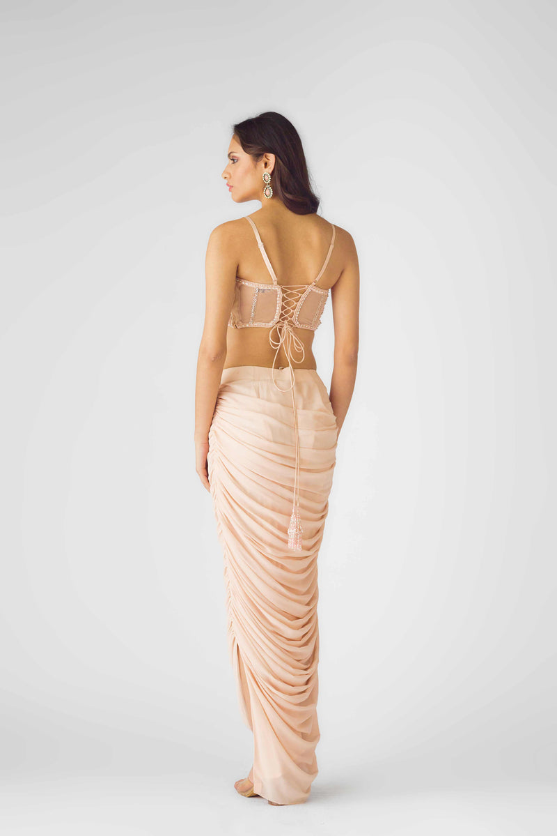 CONTEMPORARY PEACH INDOWESTERN CAPE SET WITH INTRICATE EMBROIDERY