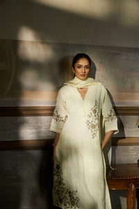 CREAM THREAD EMBROIDERED LINEN KURTA SET WITH DUPATTA