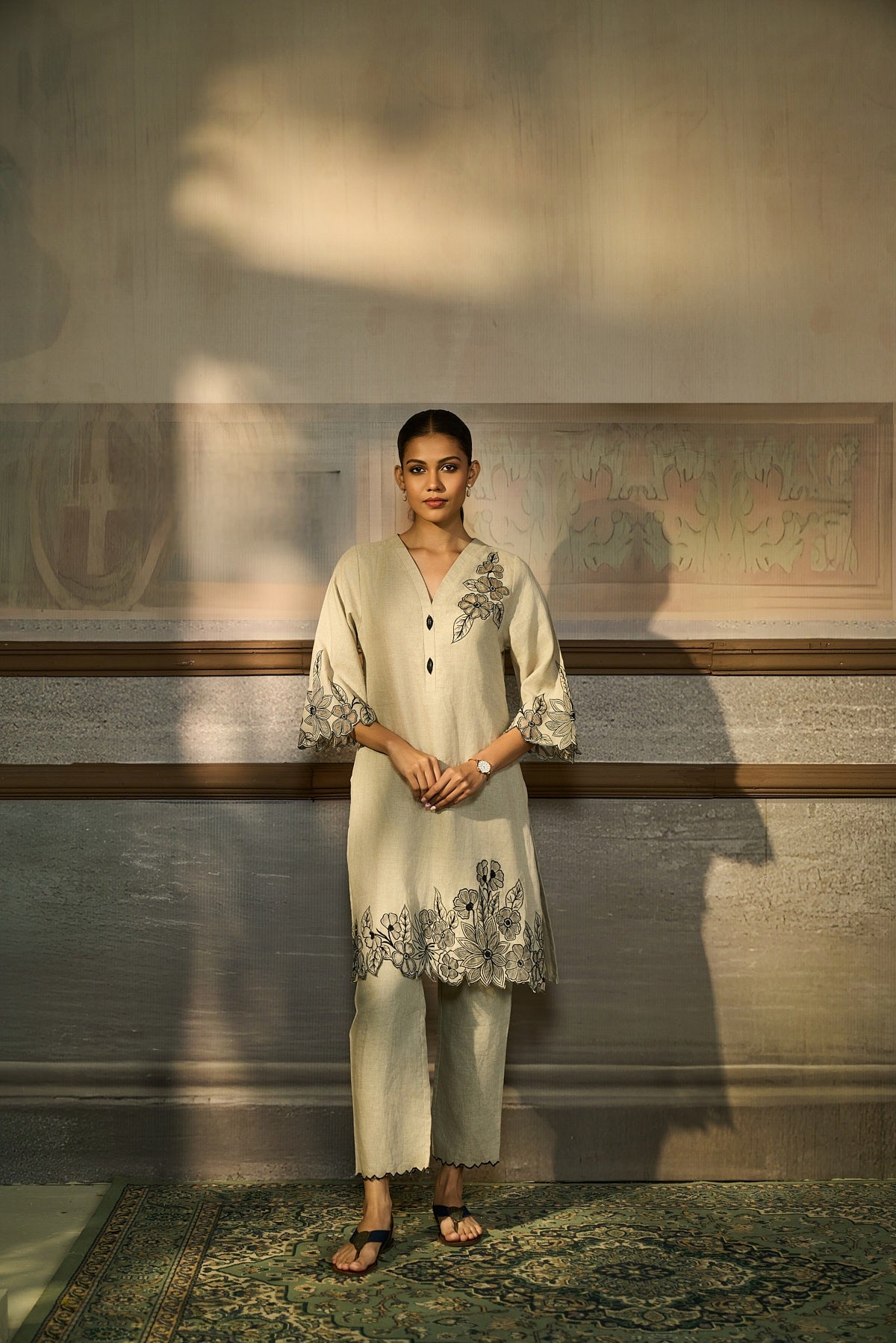 NATURAL THREAD EMBROIDERED SHORT LINEN KURTA SET