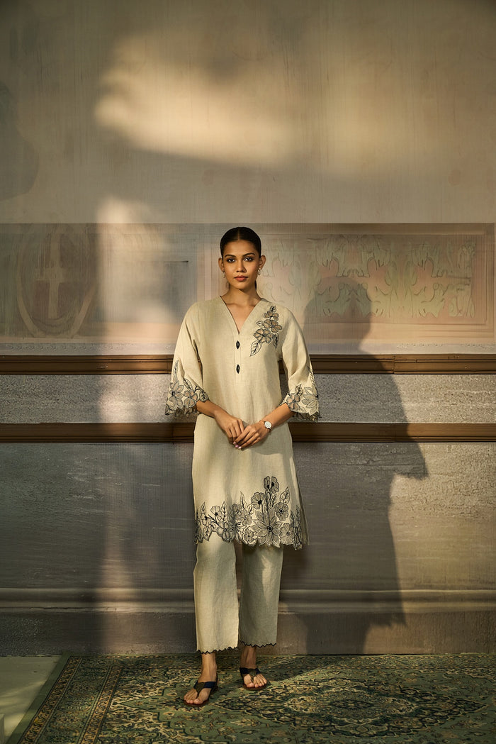 NATURAL THREAD EMBROIDERED SHORT LINEN KURTA SET