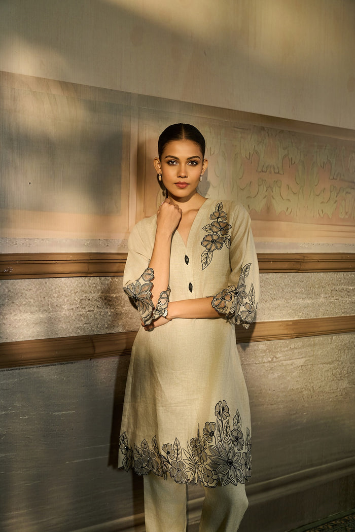 NATURAL THREAD EMBROIDERED SHORT LINEN KURTA SET