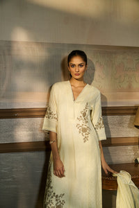 CREAM THREAD EMBROIDERED LINEN KURTA SET WITH DUPATTA