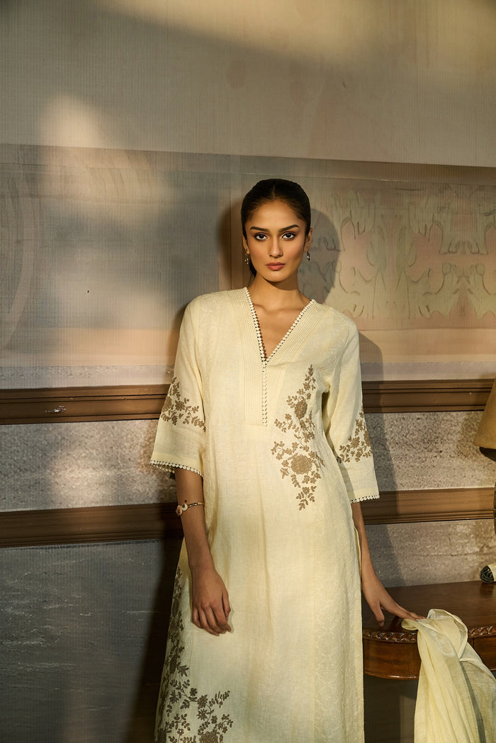 CREAM THREAD EMBROIDERED LINEN KURTA SET WITH DUPATTA